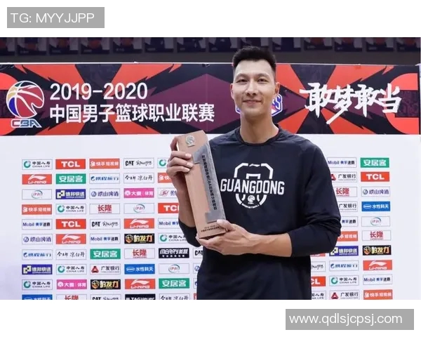 易建联接受采访表示将继续为中国篮球事业贡献力量