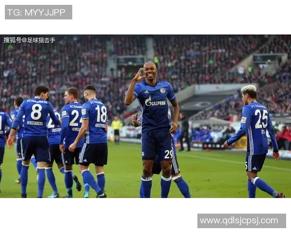 沙尔克险胜连胜五轮,德甲序曲震撼开启 沙尔克险胜连胜五轮,德甲序曲震撼开启